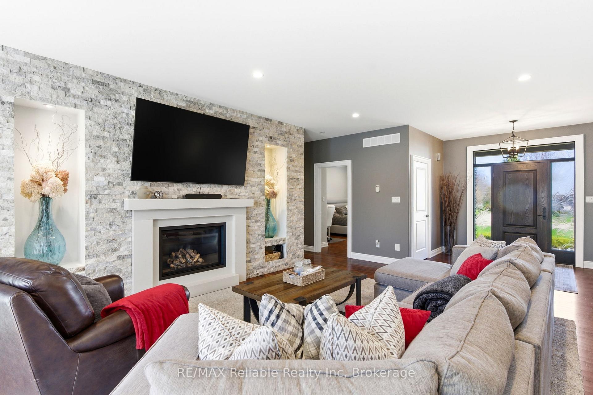Photo 12 of 74764 Elm Crescent, Bluewater, Stanley — HOMEH