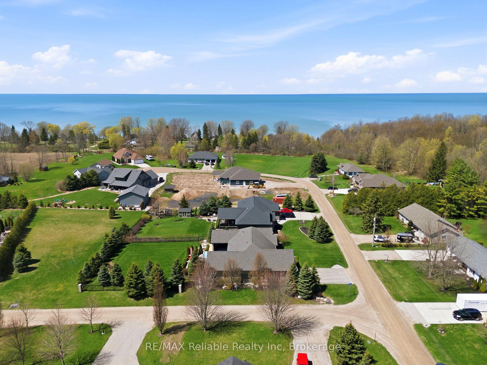 Photo 44 of 74764 Elm Crescent, Bluewater, Stanley — HOMEH
