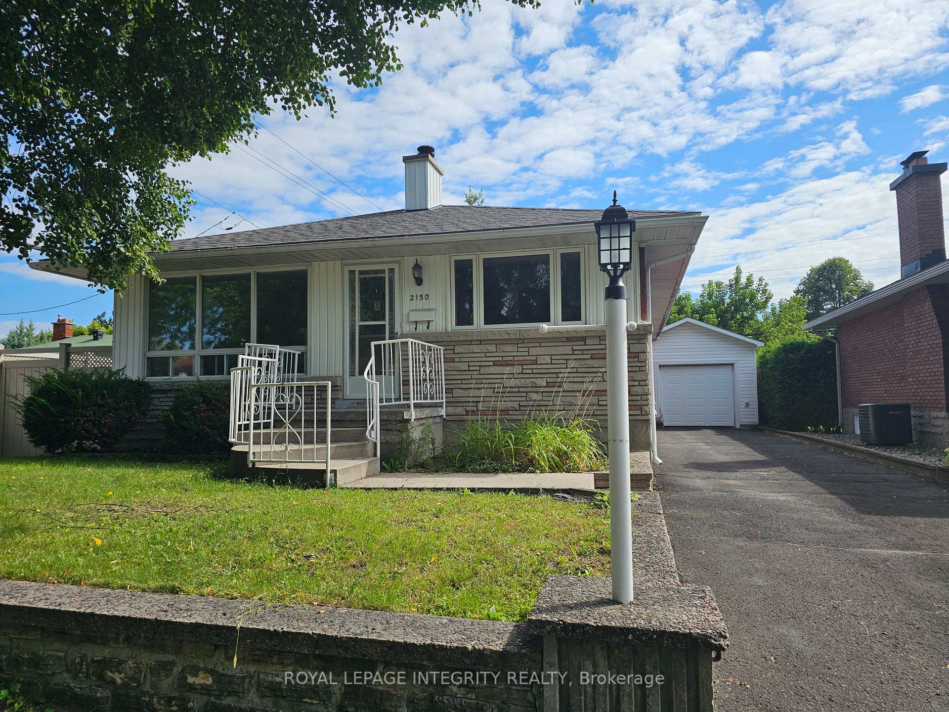 Photo 1 of 2150 Lemay Crescent, Ottawa, Elmvale Acres/Urbandale — HOMEH