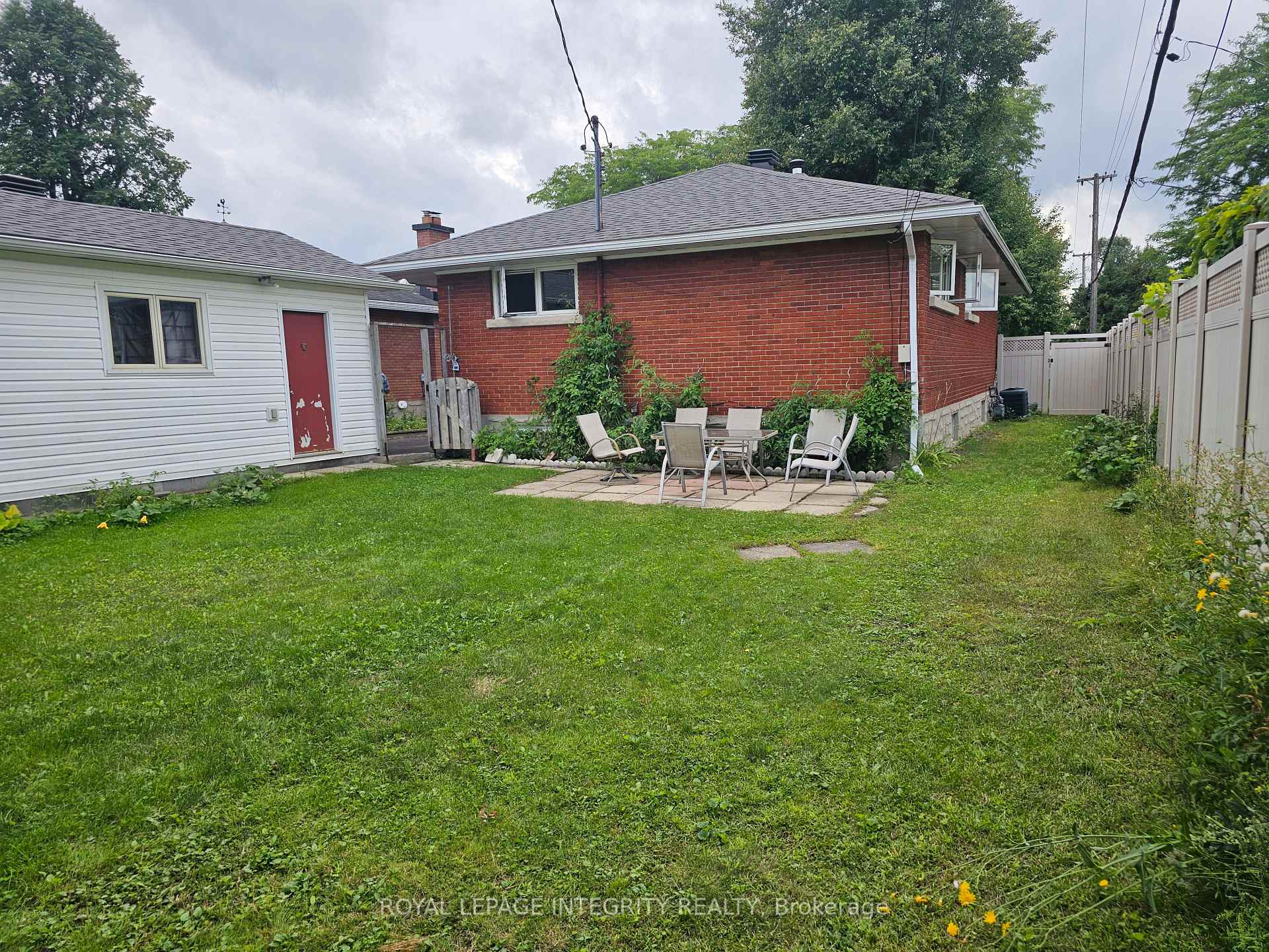 Photo 8 of 2150 Lemay Crescent, Ottawa, Elmvale Acres/Urbandale — HOMEH