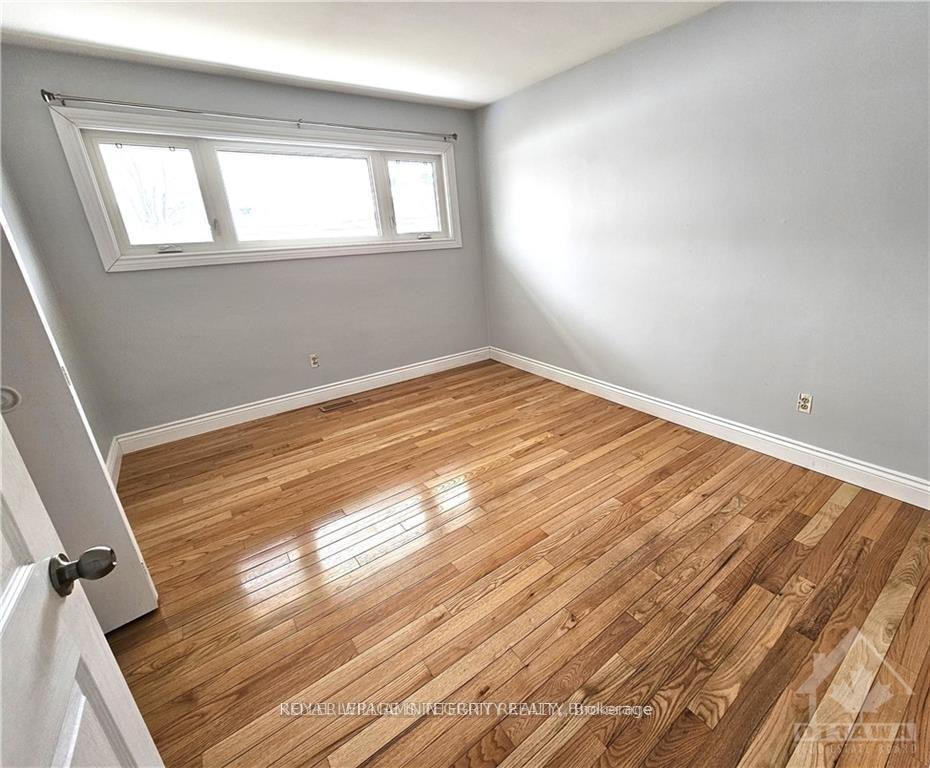 Photo 19 of 2150 Lemay Crescent, Ottawa, Elmvale Acres/Urbandale — HOMEH