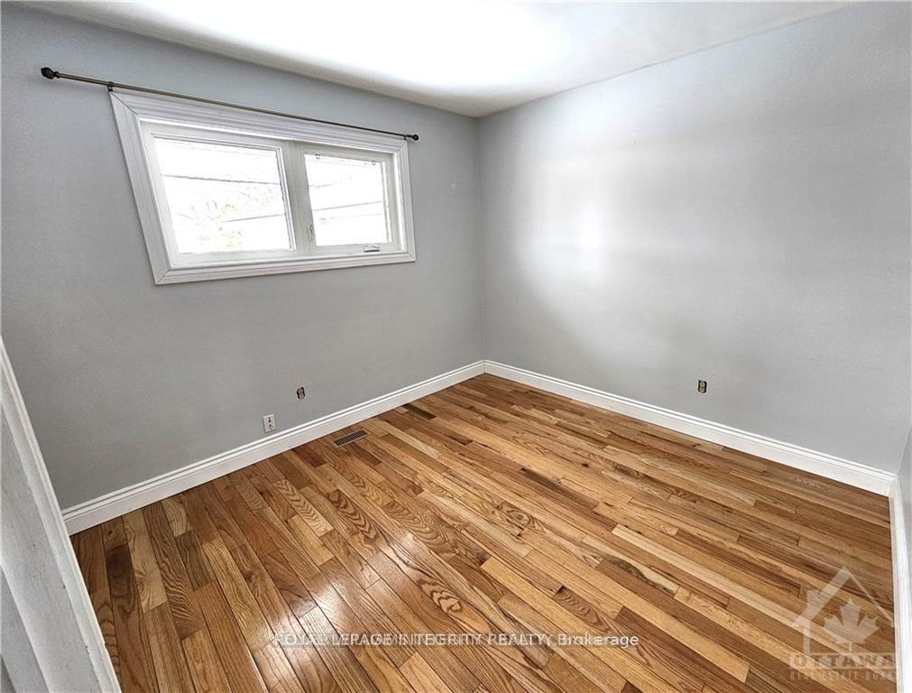 Photo 21 of 2150 Lemay Crescent, Ottawa, Elmvale Acres/Urbandale — HOMEH