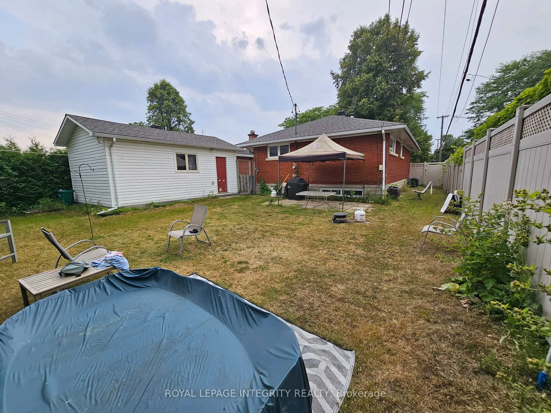 Photo 5 of 2150 Lemay Crescent, Ottawa, Elmvale Acres/Urbandale — HOMEH