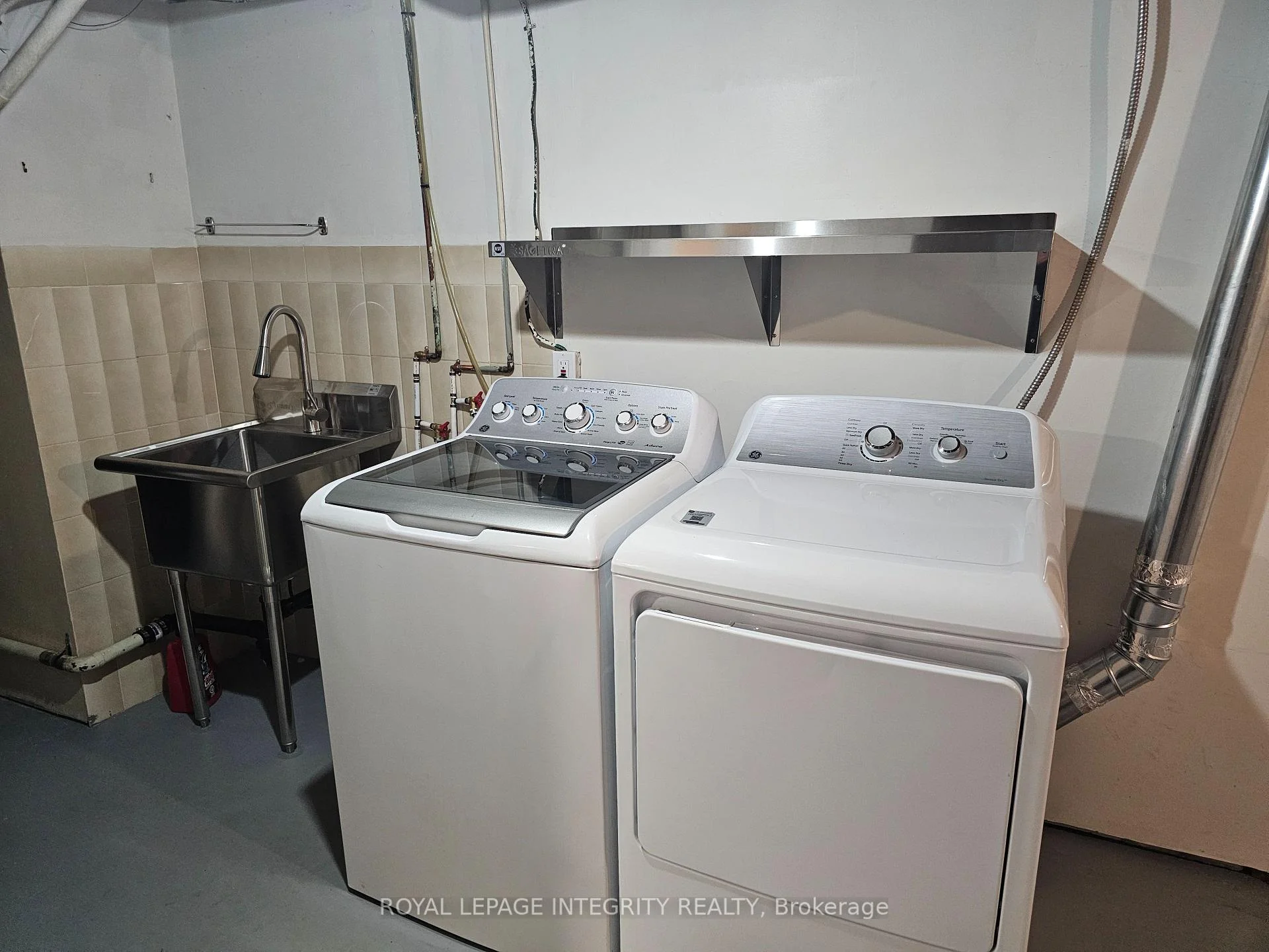 Photo 29 of 2150 Lemay Crescent, Ottawa, Elmvale Acres/Urbandale — HOMEH