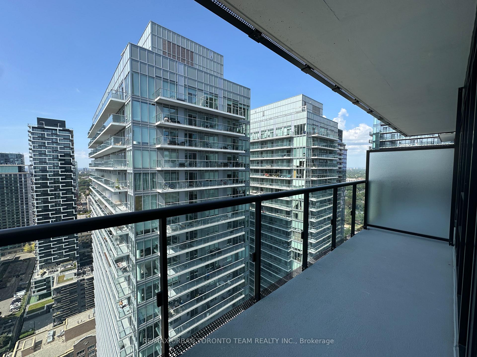 Photo 8 of Unit 3304, 127 Broadway Avenue, Toronto, Mount Pleasant West — HOMEH