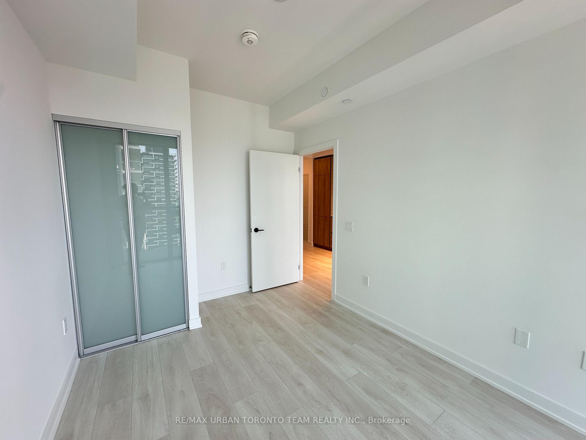 Photo 10 of Unit 3304, 127 Broadway Avenue, Toronto, Mount Pleasant West — HOMEH