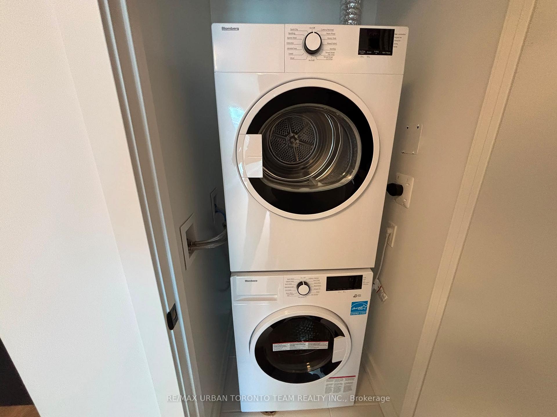 Photo 11 of Unit 3304, 127 Broadway Avenue, Toronto, Mount Pleasant West — HOMEH