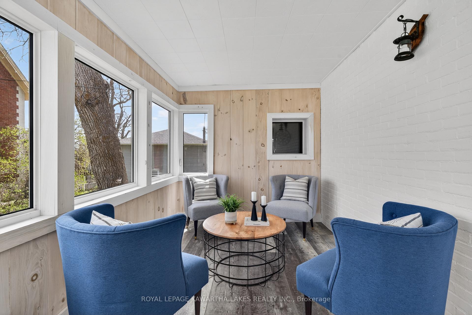 Photo 18 of 45 Oak Street, Kawartha Lakes, Fenelon Falls — HOMEH