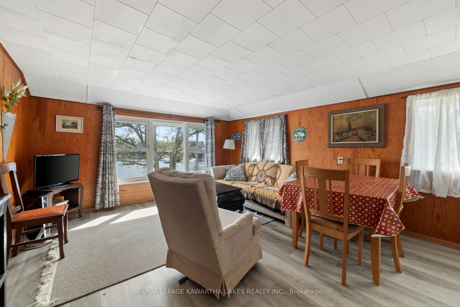 Photo 26 of 45 Oak Street, Kawartha Lakes, Fenelon Falls — HOMEH