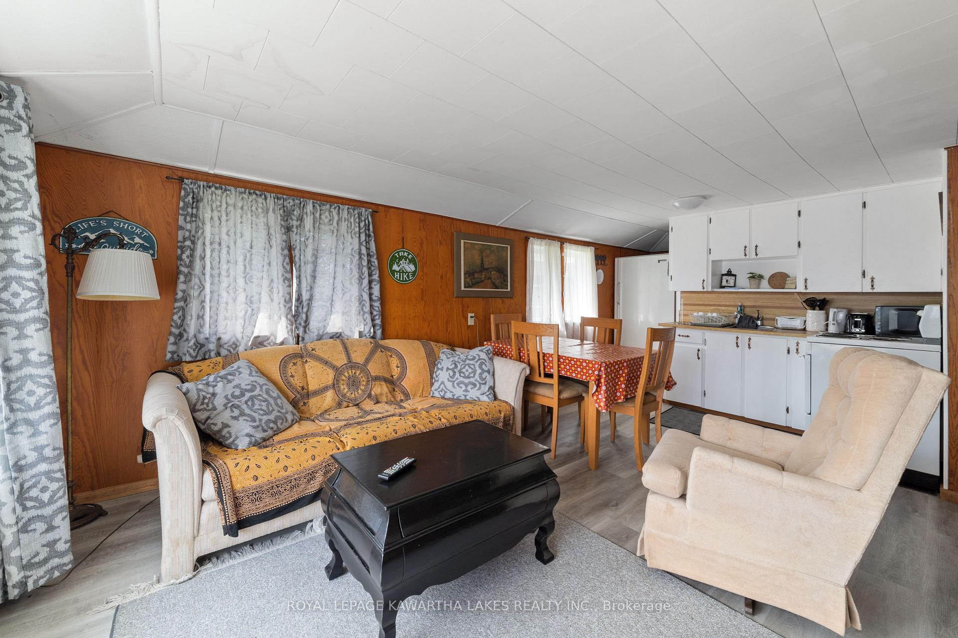 Photo 28 of 45 Oak Street, Kawartha Lakes, Fenelon Falls — HOMEH