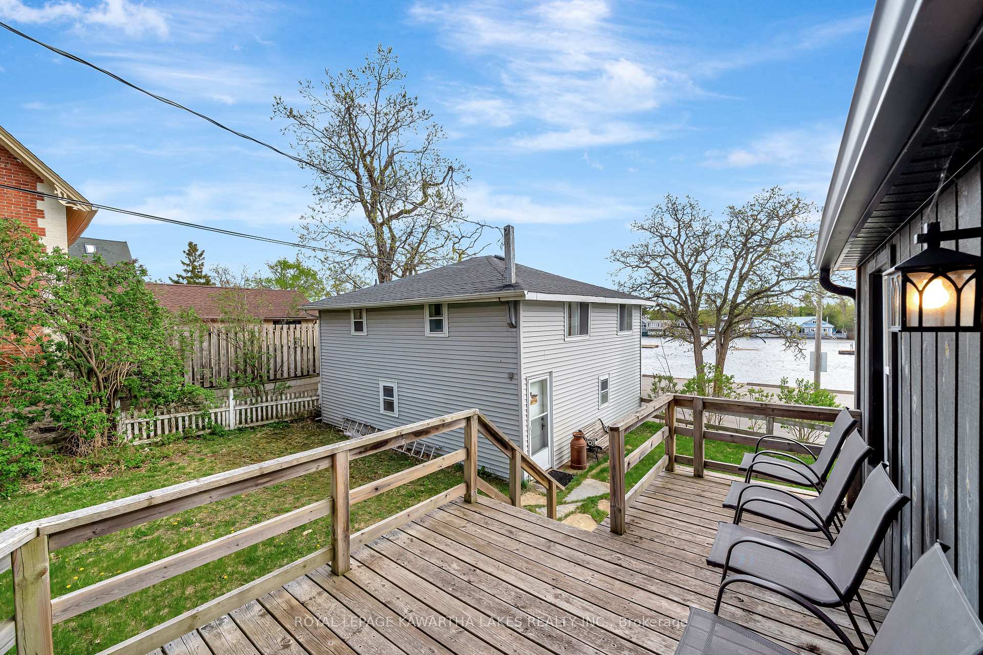 Photo 33 of 45 Oak Street, Kawartha Lakes, Fenelon Falls — HOMEH