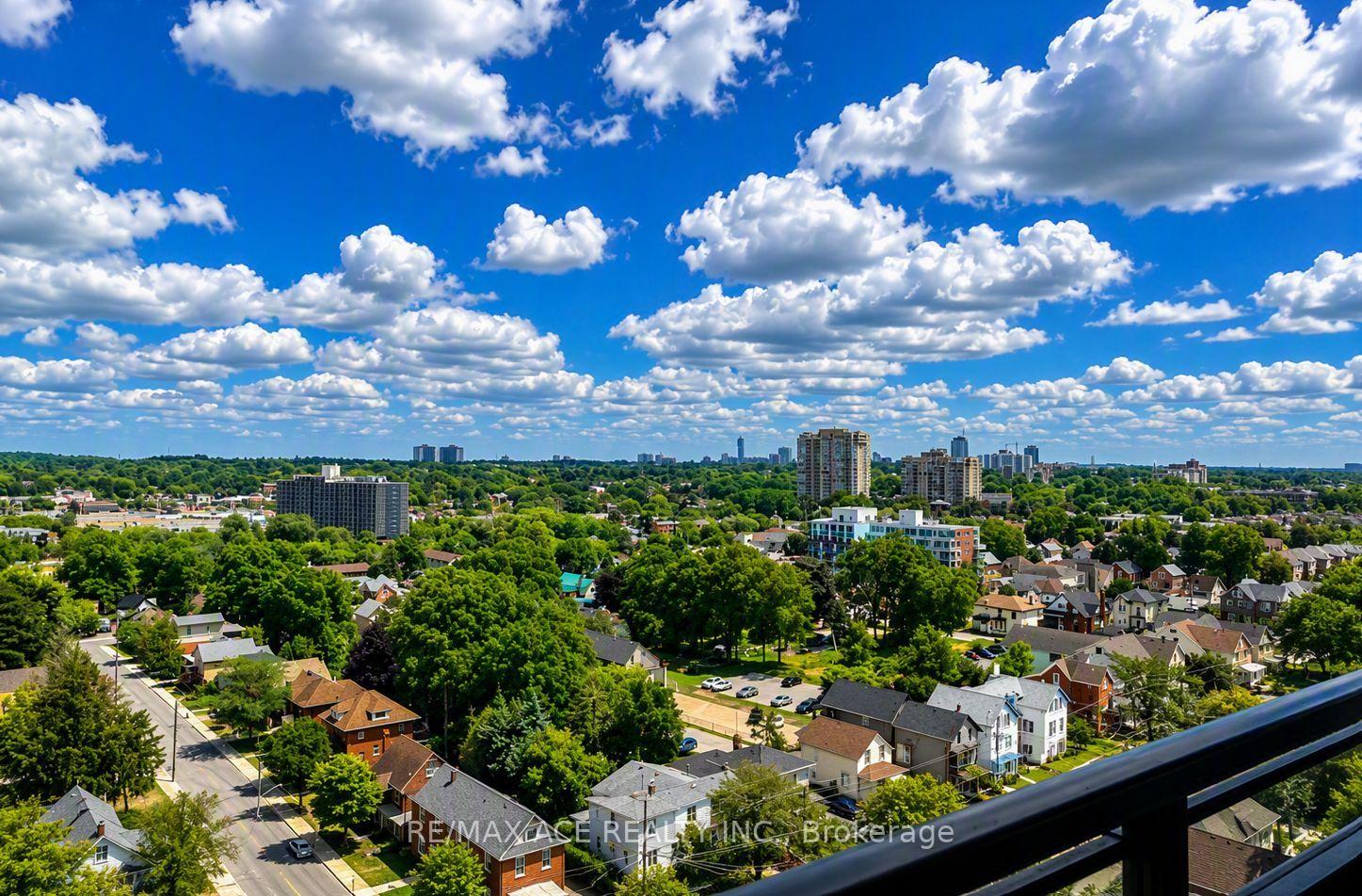 Photo 8 of Unit 1610, 128 King Street N, Waterloo, Downtown Waterloo — HOMEH