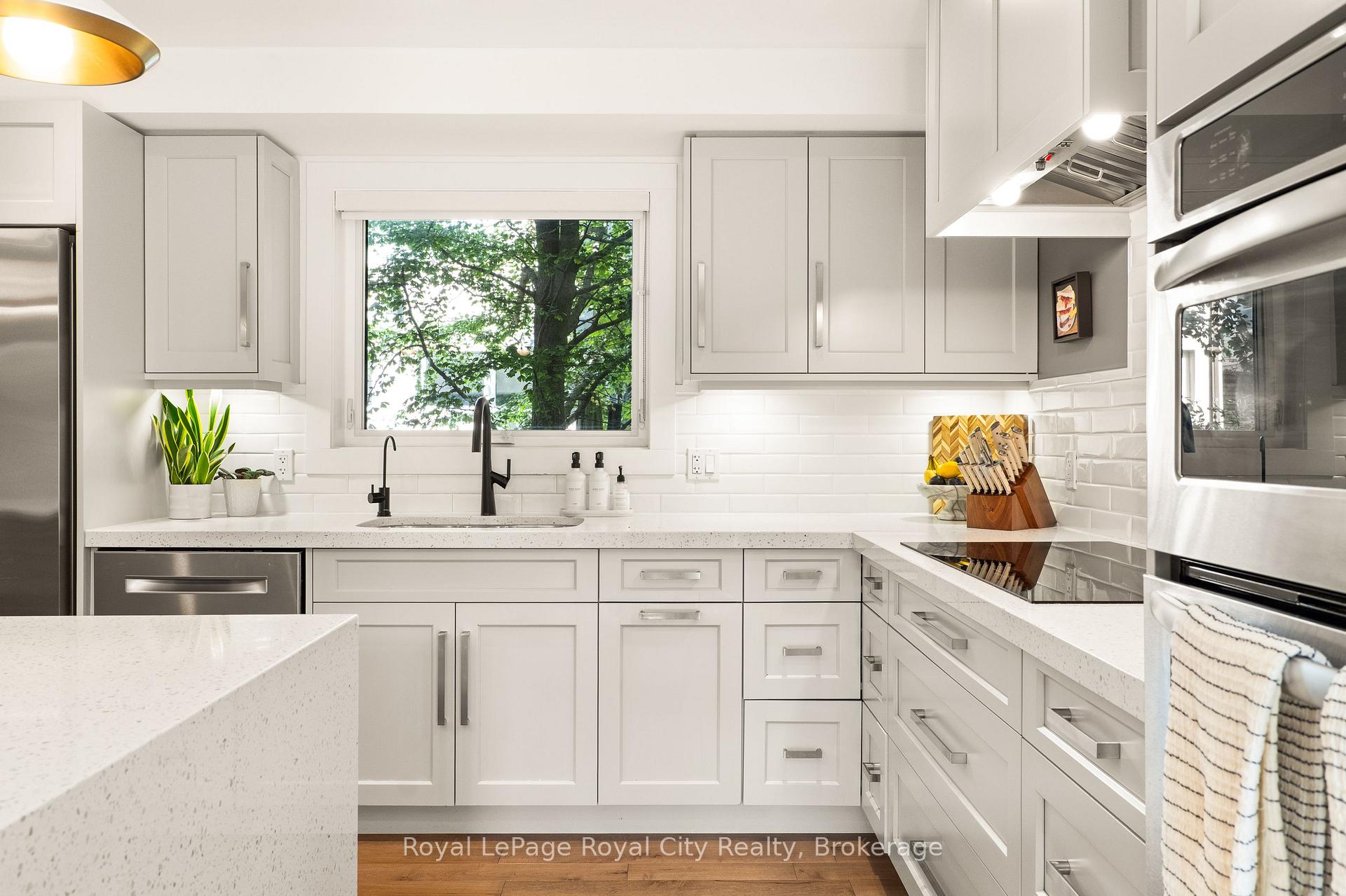 Photo 17 of 48 Campion Avenue, Guelph, Exhibition Park — HOMEH
