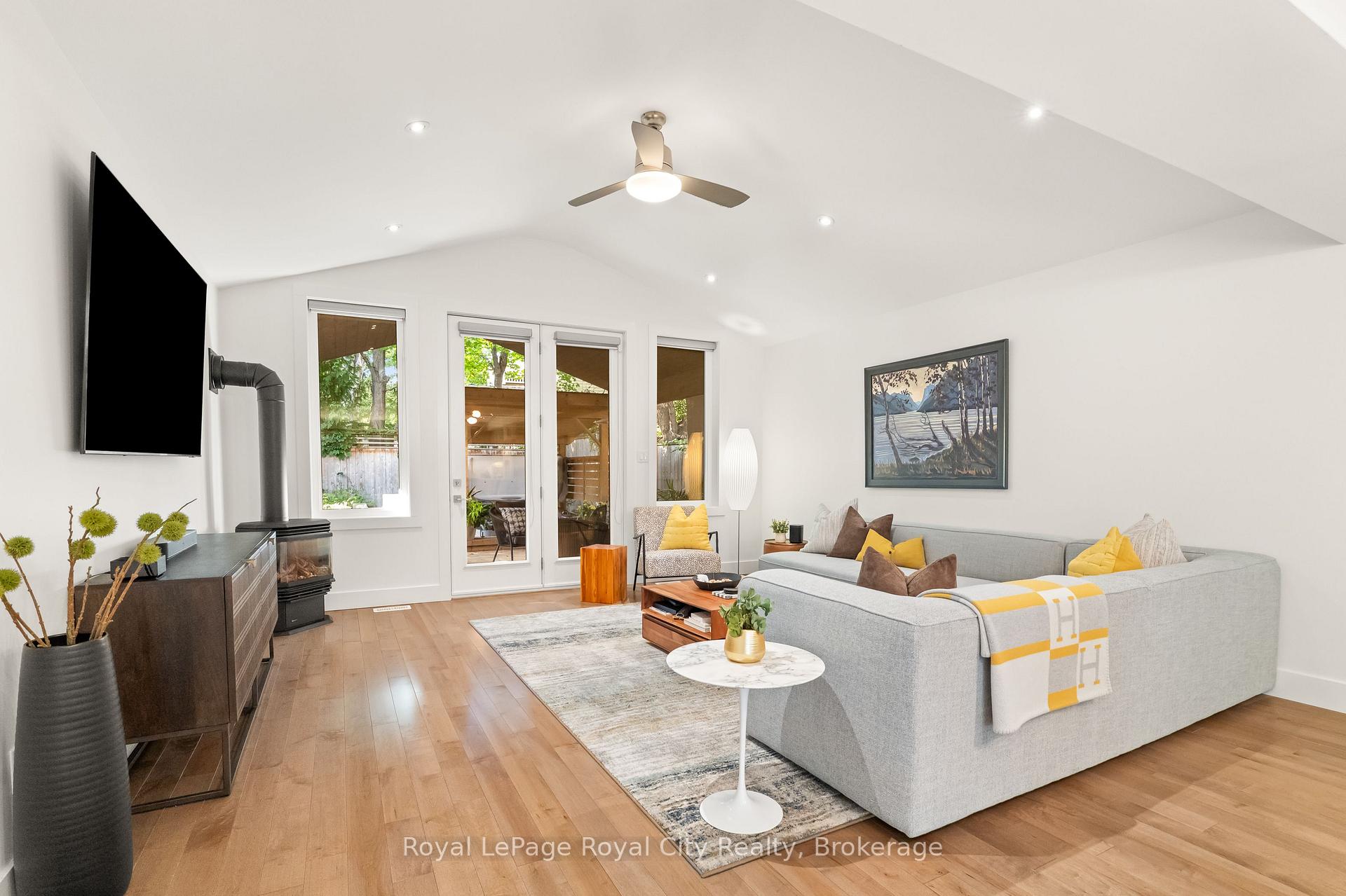 Photo 20 of 48 Campion Avenue, Guelph, Exhibition Park — HOMEH