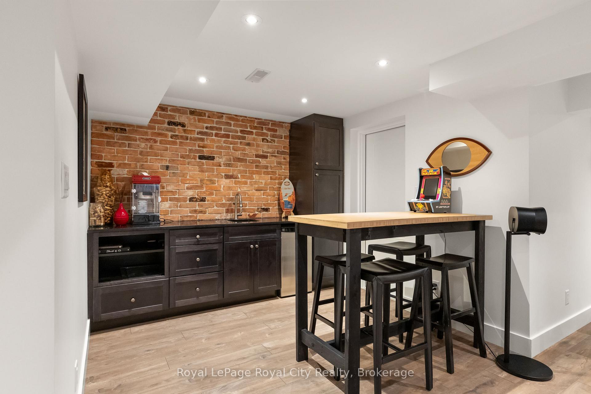 Photo 39 of 48 Campion Avenue, Guelph, Exhibition Park — HOMEH