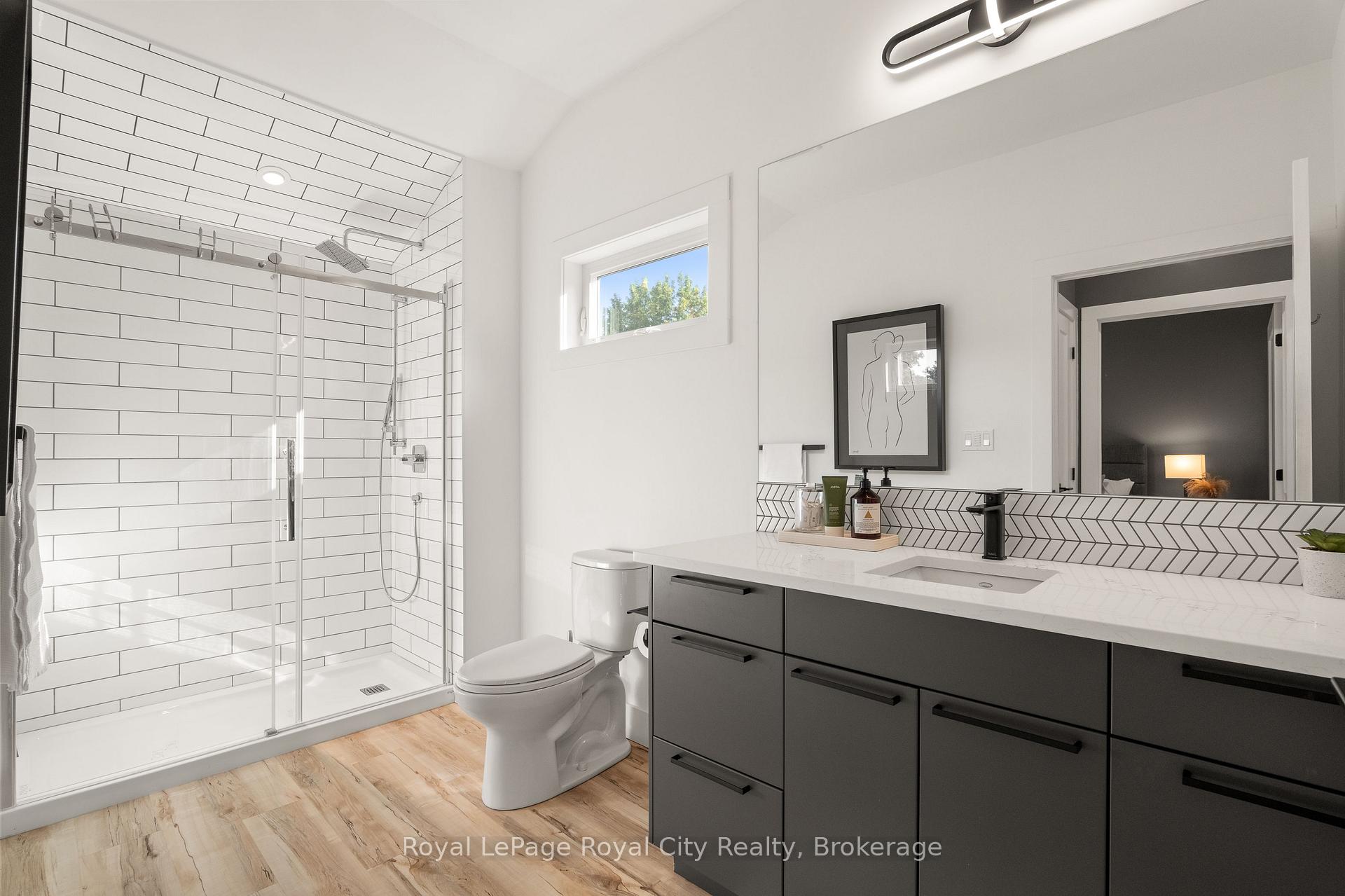 Photo 48 of 48 Campion Avenue, Guelph, Exhibition Park — HOMEH