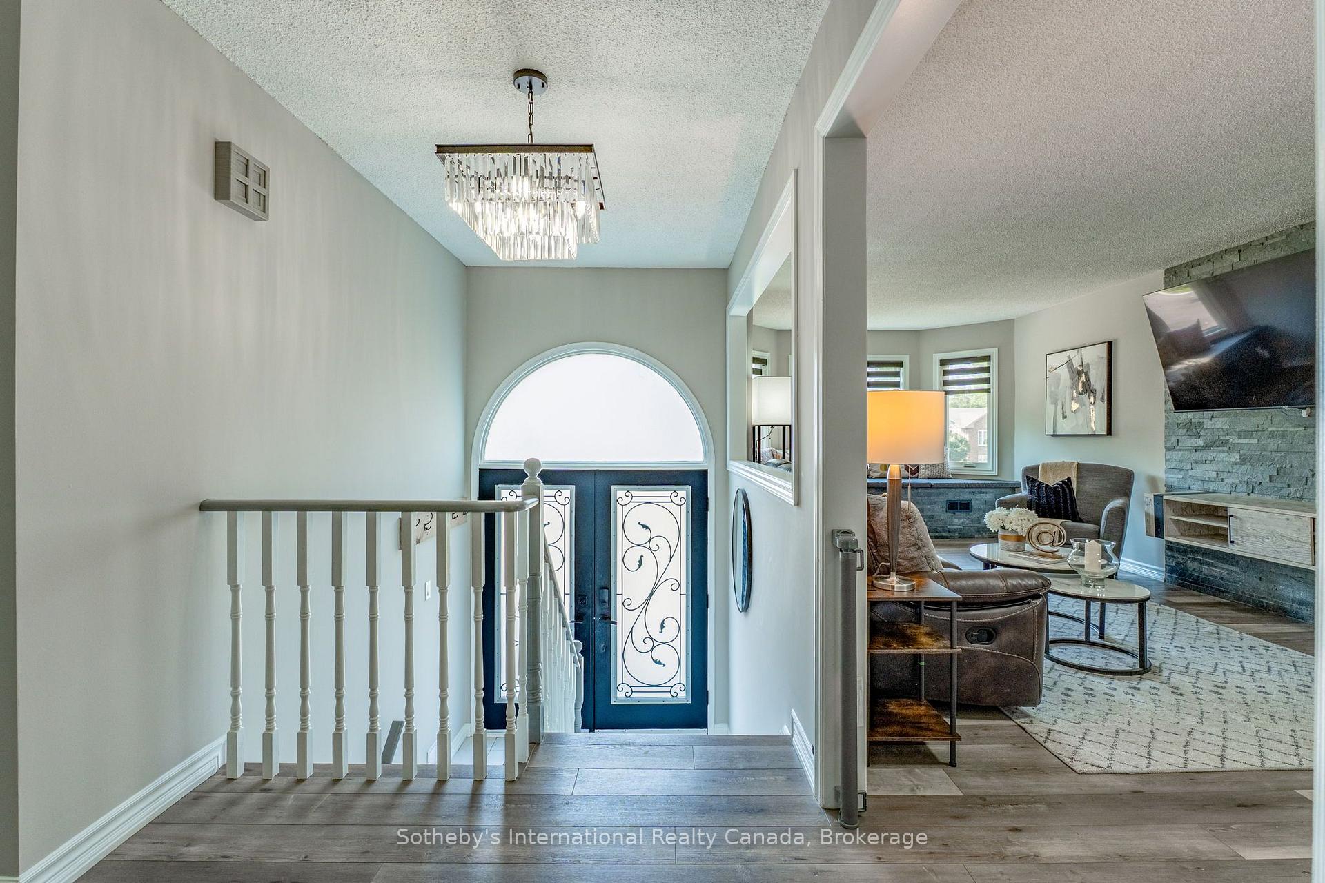 Photo 5 of 53 Royal Beech Drive, Wasaga Beach — HOMEH