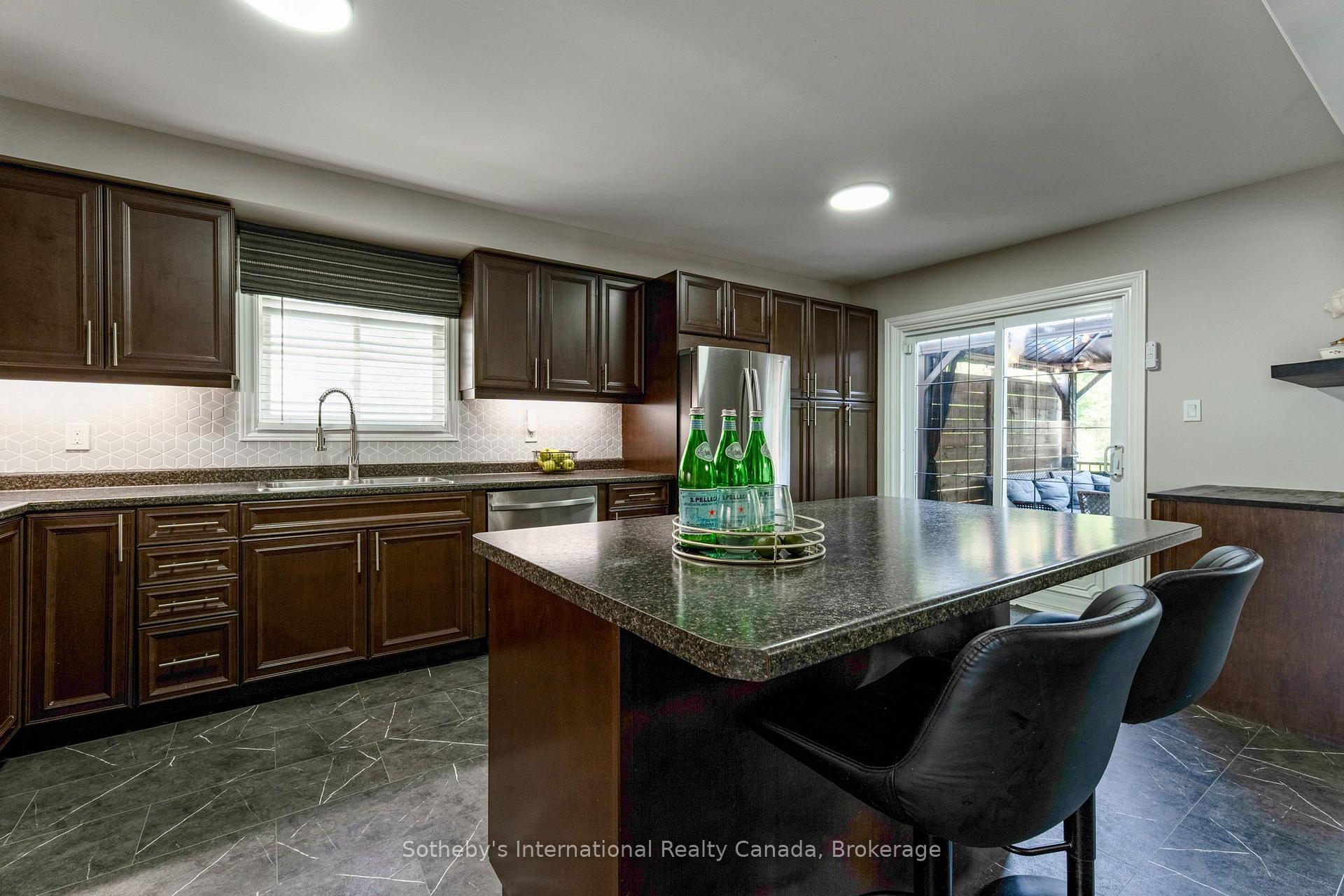 Photo 10 of 53 Royal Beech Drive, Wasaga Beach — HOMEH