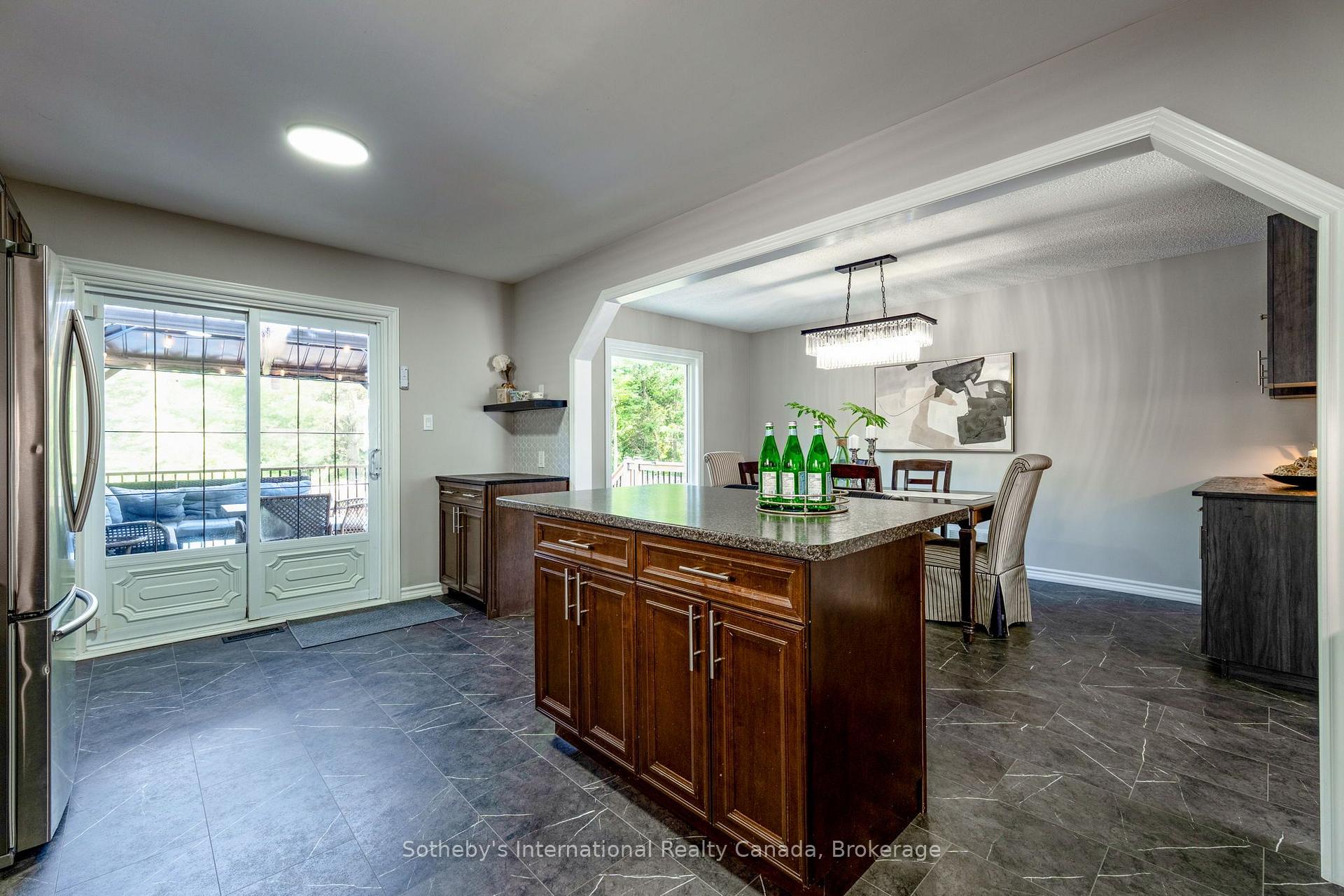 Photo 12 of 53 Royal Beech Drive, Wasaga Beach — HOMEH