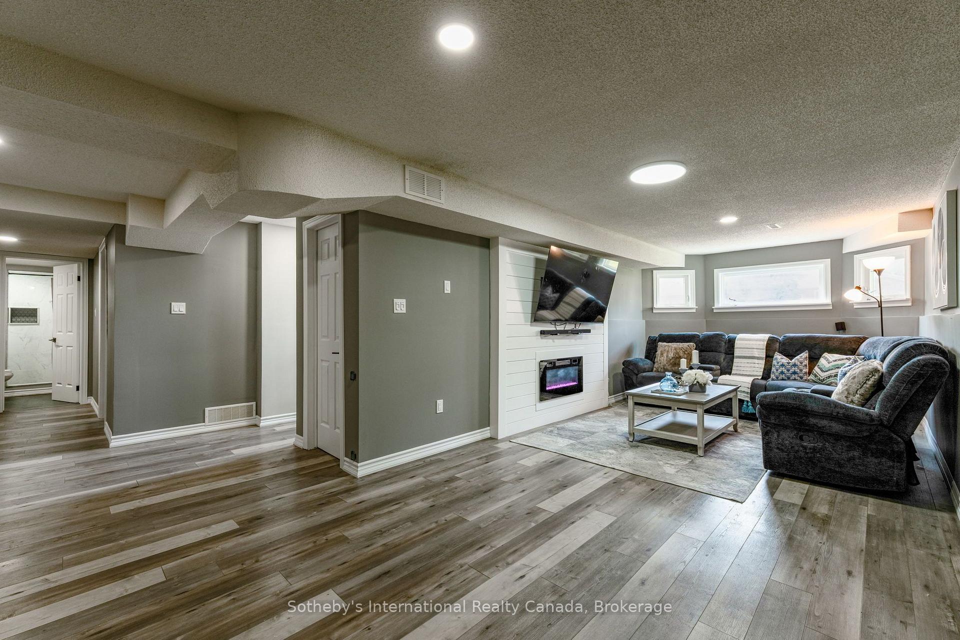 Photo 26 of 53 Royal Beech Drive, Wasaga Beach — HOMEH