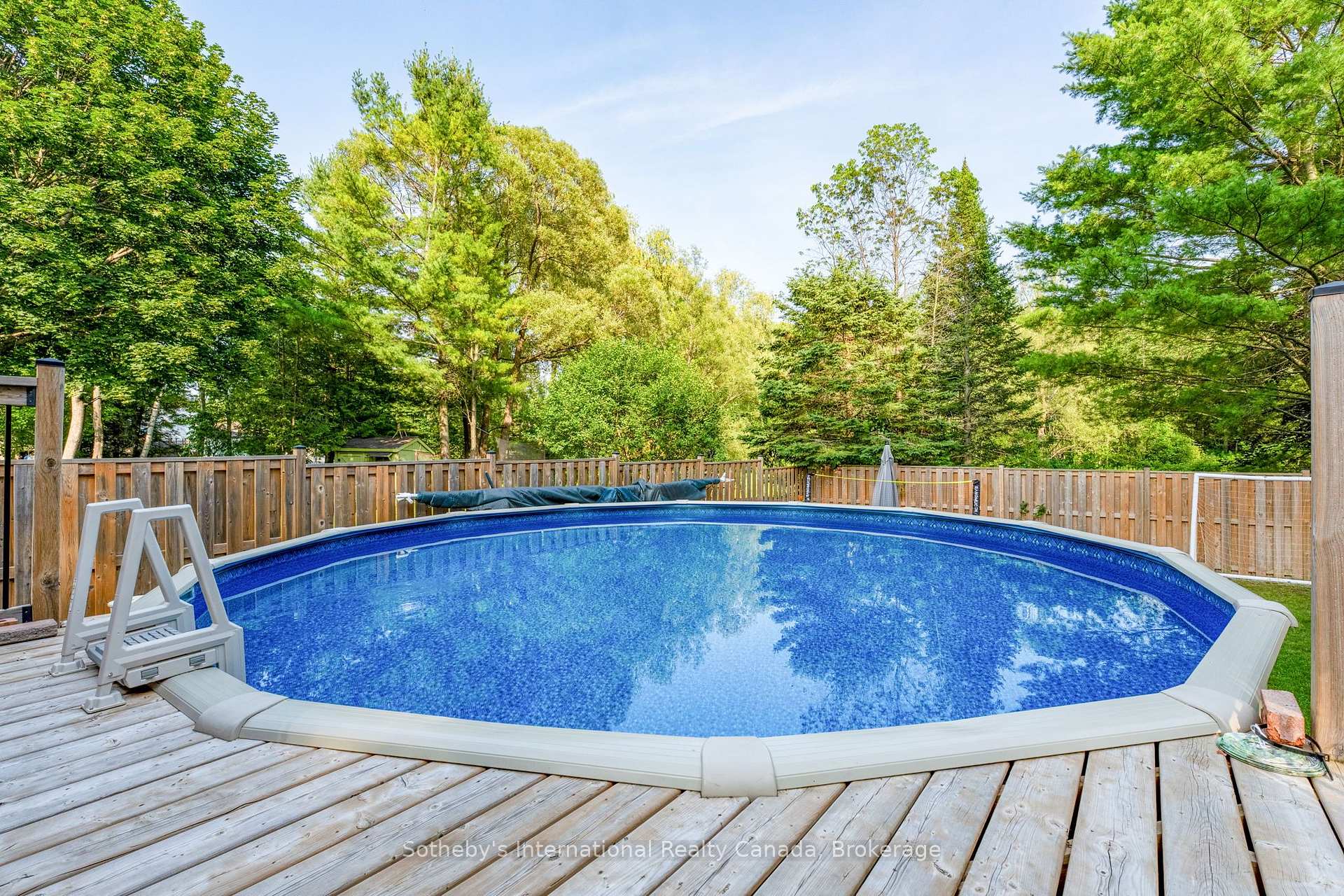 Photo 36 of 53 Royal Beech Drive, Wasaga Beach — HOMEH