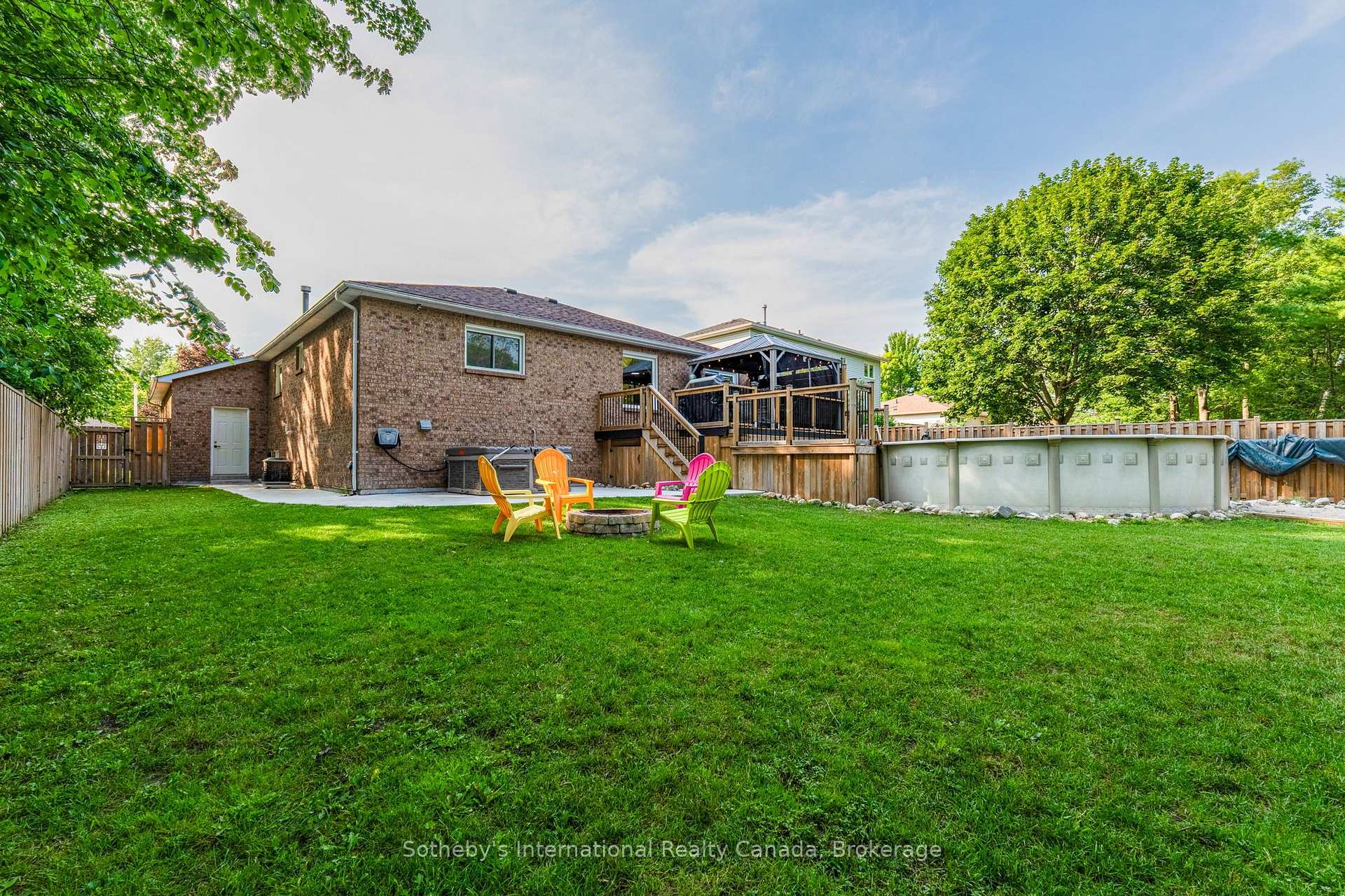 Photo 39 of 53 Royal Beech Drive, Wasaga Beach — HOMEH