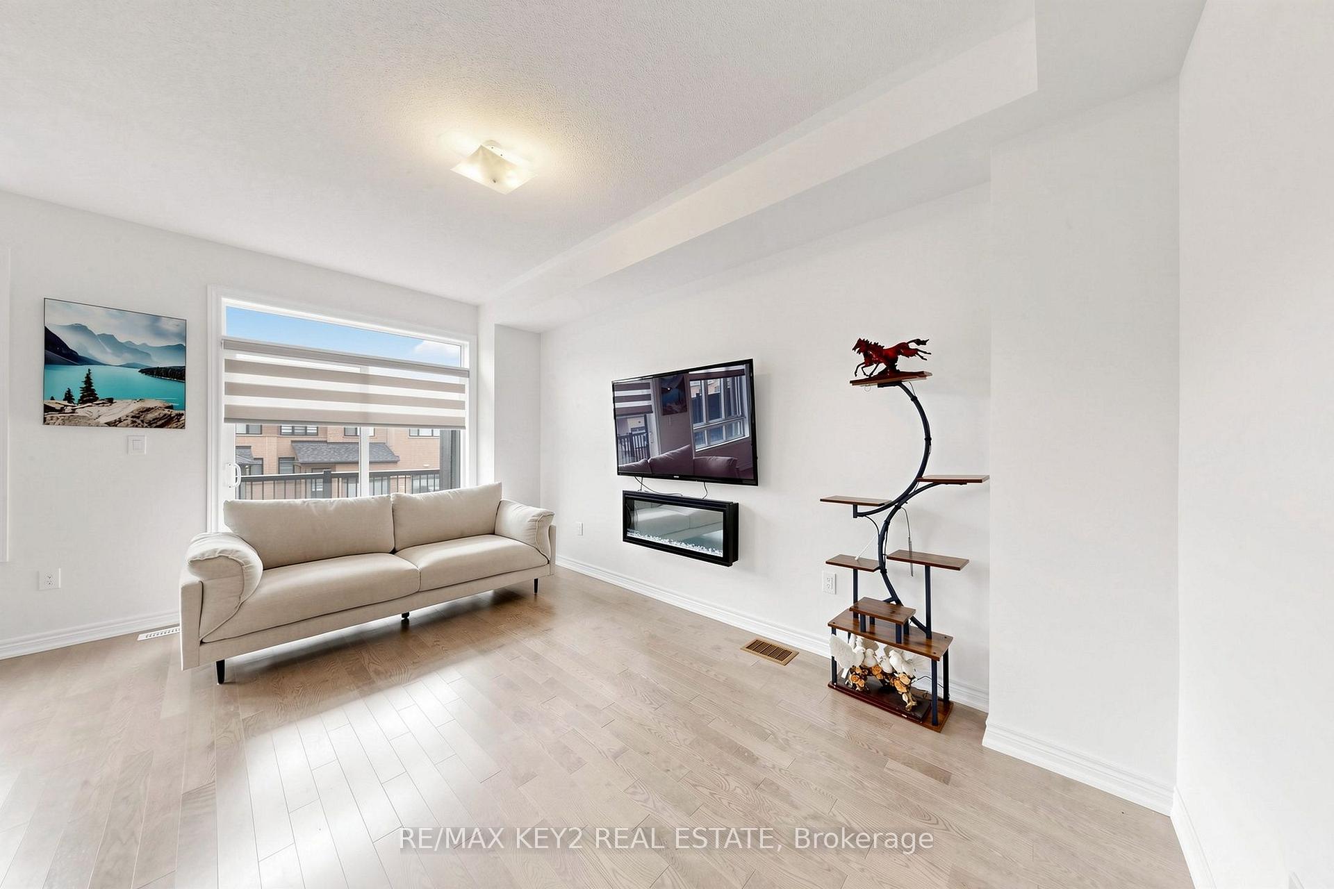 Photo 10 of 2955 Starlight Drive, Pickering, Rural Pickering — HOMEH