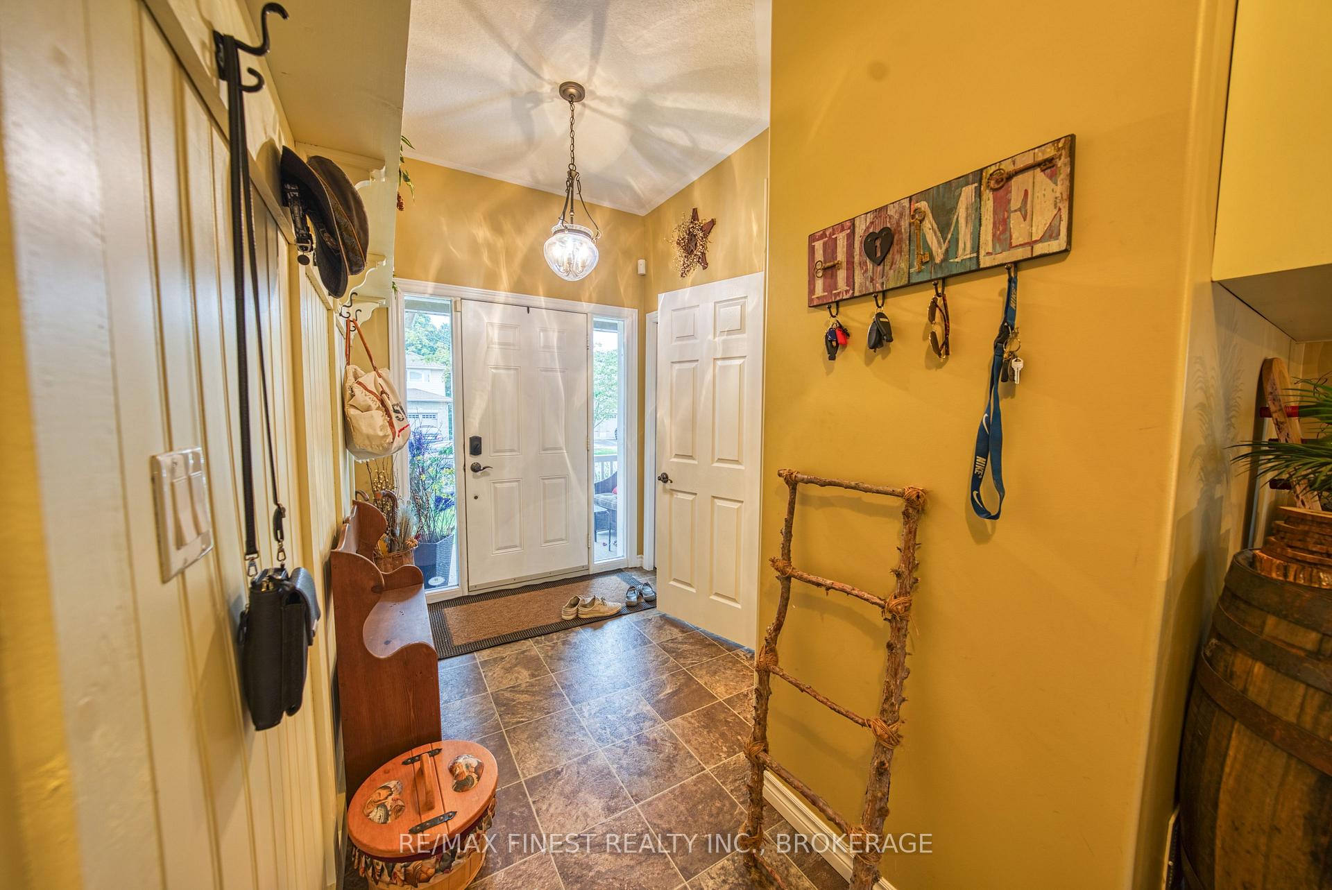 Photo 5 of 108 Mcdonough Crescent, Loyalist, Amherstview — HOMEH
