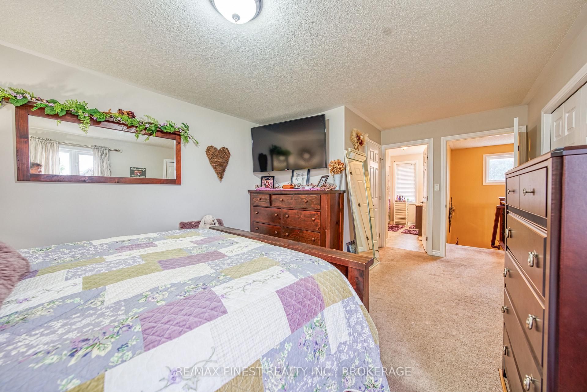 Photo 25 of 108 Mcdonough Crescent, Loyalist, Amherstview — HOMEH