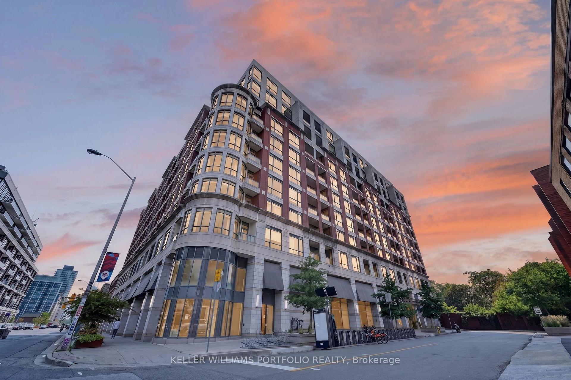 Front of Unit 802, 23 Glebe Road W
