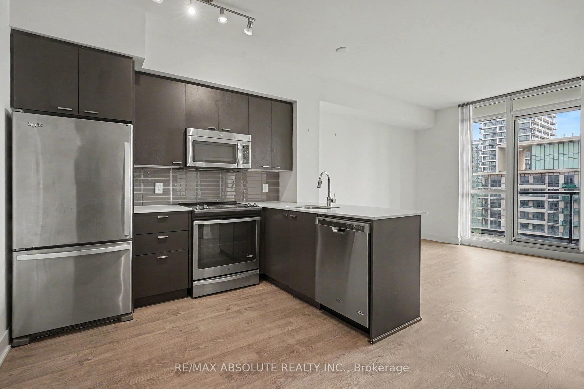 Photo 4 of Unit 2809, 30 Roehampton Avenue, Toronto, Mount Pleasant West — HOMEH