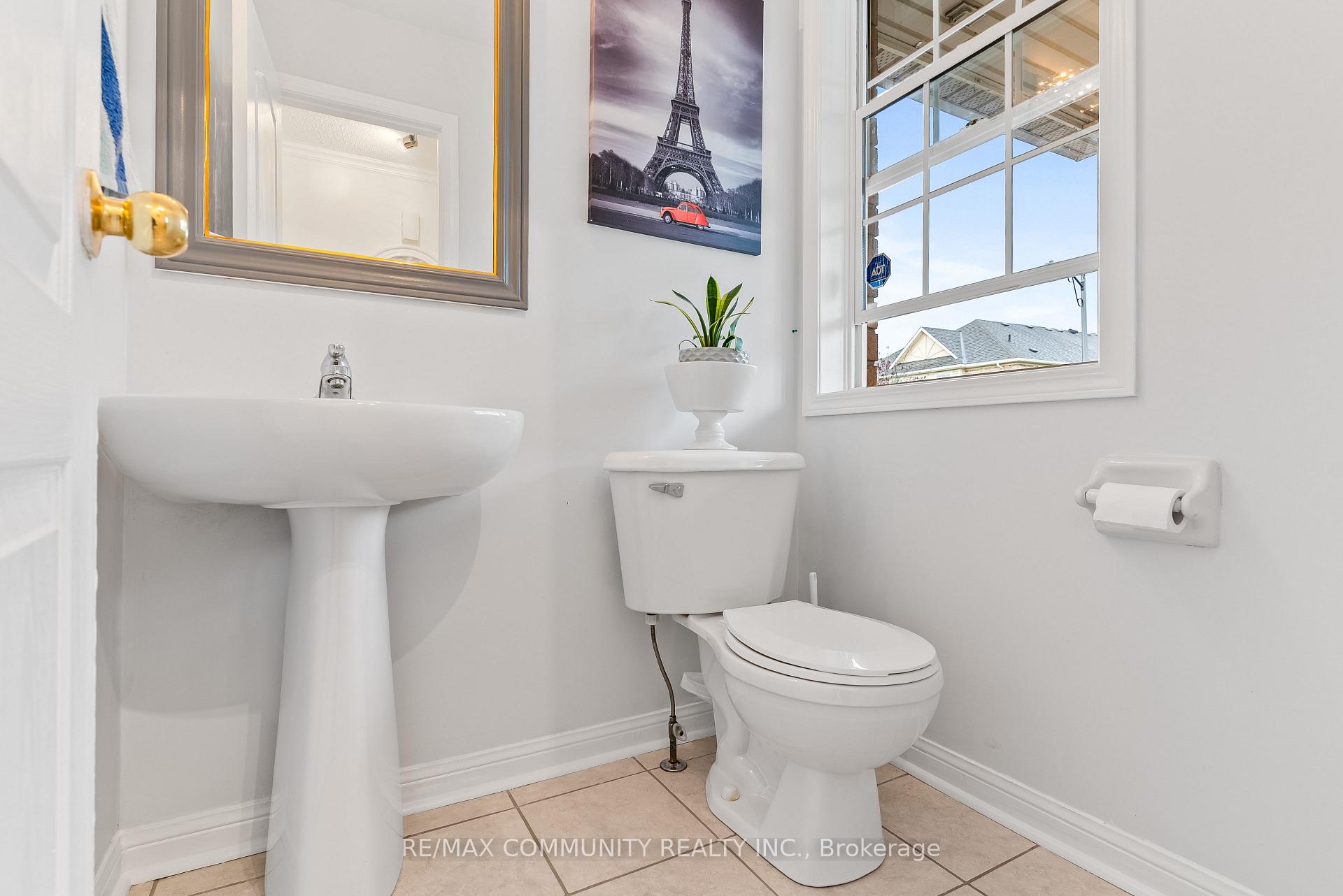 Photo 5 of 504 Kearns Drive, Milton, Clarke — HOMEH