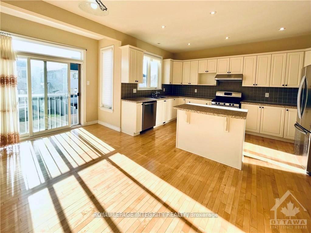Photo 11 of 195 Keyrock Drive, Ottawa, Kanata - Kanata Lakes/Heritage Hills — HOMEH