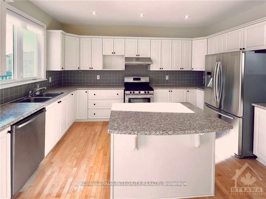 Photo 13 of 195 Keyrock Drive, Ottawa, Kanata - Kanata Lakes/Heritage Hills — HOMEH