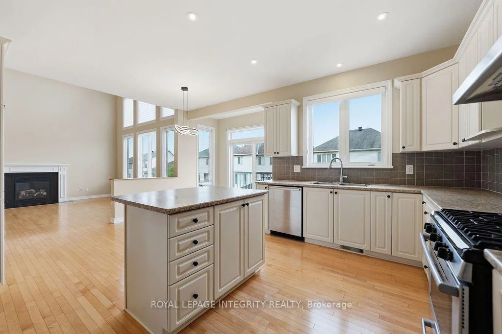 Photo 47 of 195 Keyrock Drive, Ottawa, Kanata - Kanata Lakes/Heritage Hills — HOMEH