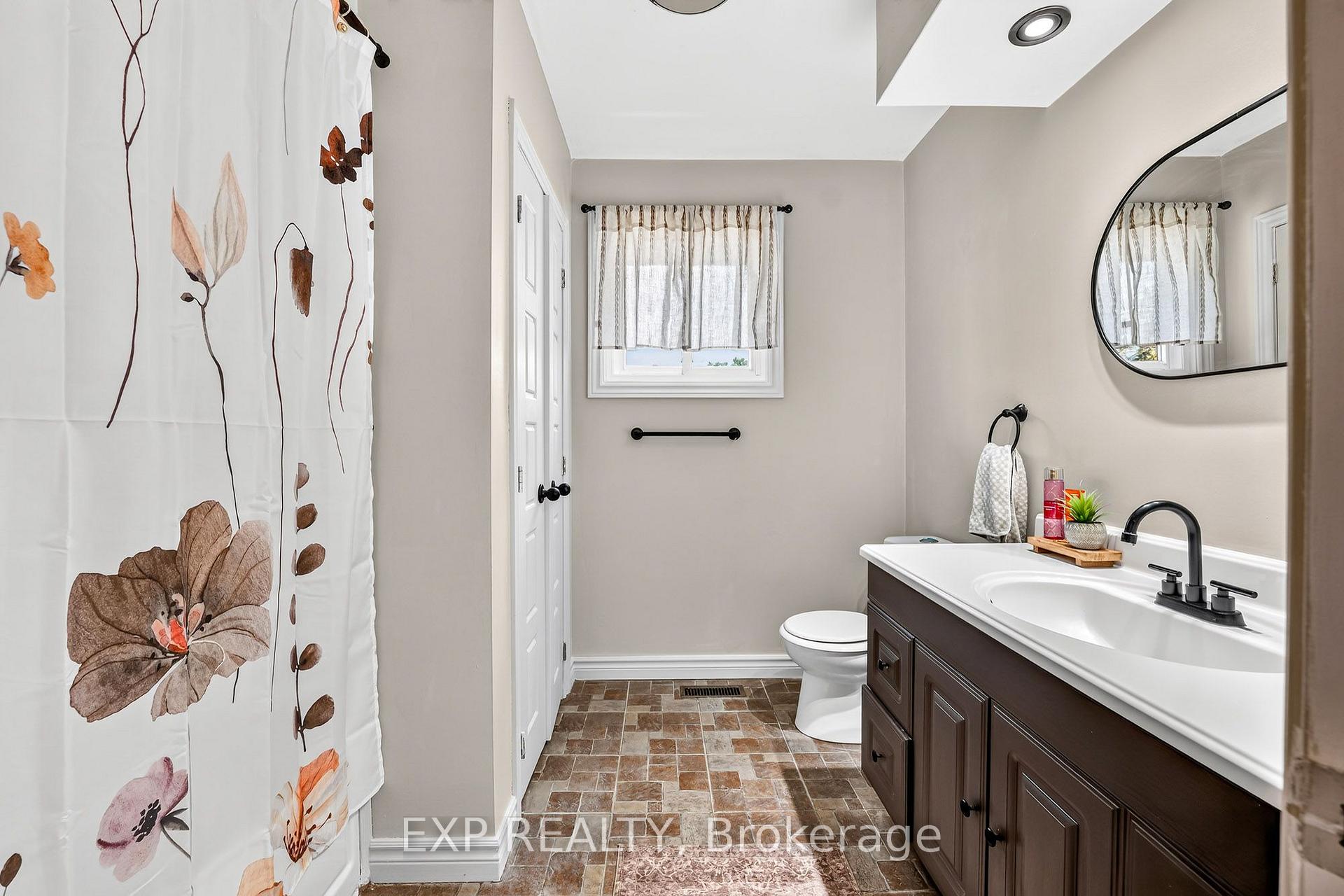 Photo 16 of 111 Concession Road, Fort Erie, Central — HOMEH