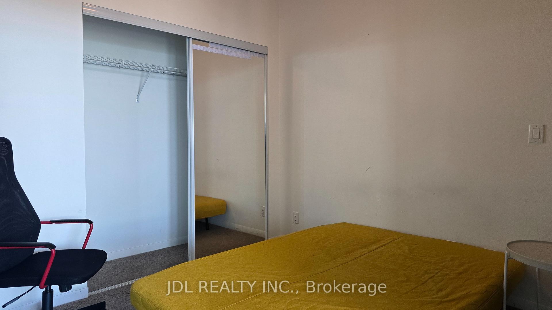 Photo 5 of Unit 4702, 832 Bay Street, Toronto, Bay Street Corridor — HOMEH