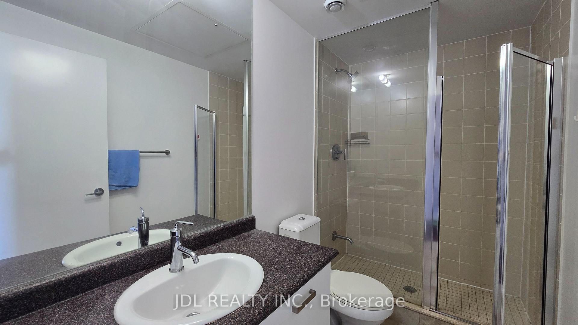 Photo 7 of Unit 4702, 832 Bay Street, Toronto, Bay Street Corridor — HOMEH