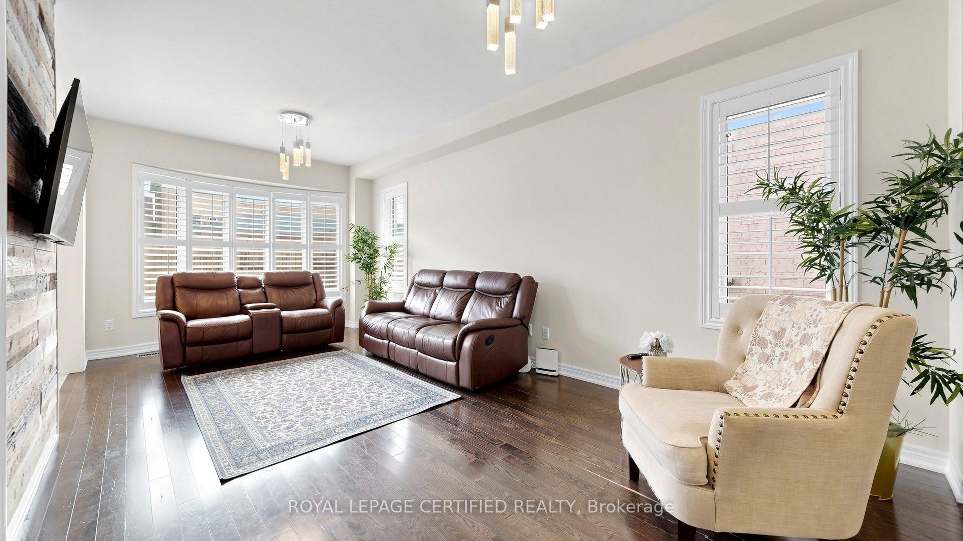 Photo 2 of 5576 Meadowcrest Avenue, Mississauga, Churchill Meadows — HOMEH