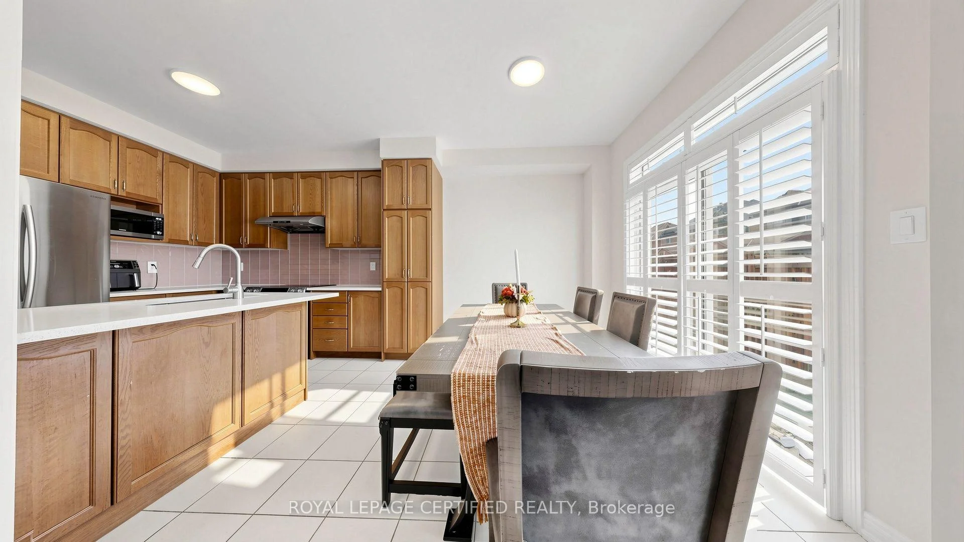Photo 9 of 5576 Meadowcrest Avenue, Mississauga, Churchill Meadows — HOMEH