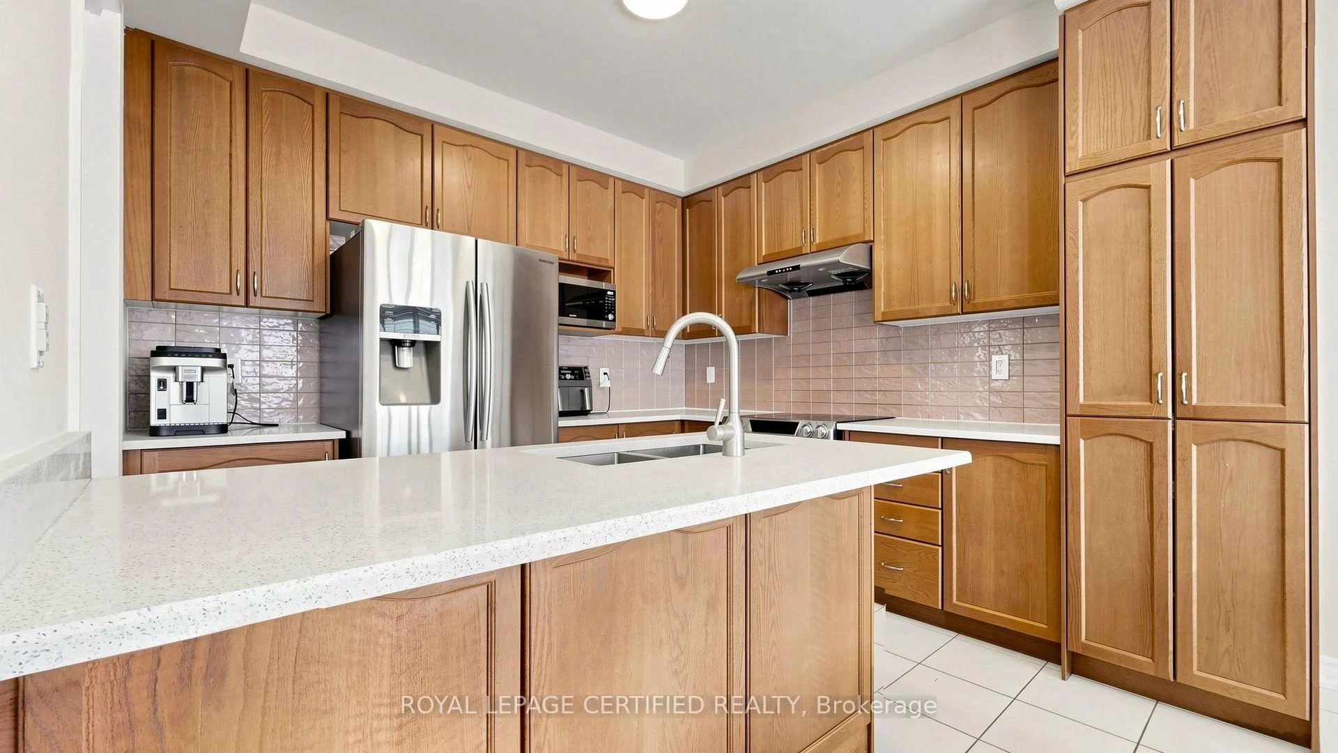 Photo 10 of 5576 Meadowcrest Avenue, Mississauga, Churchill Meadows — HOMEH
