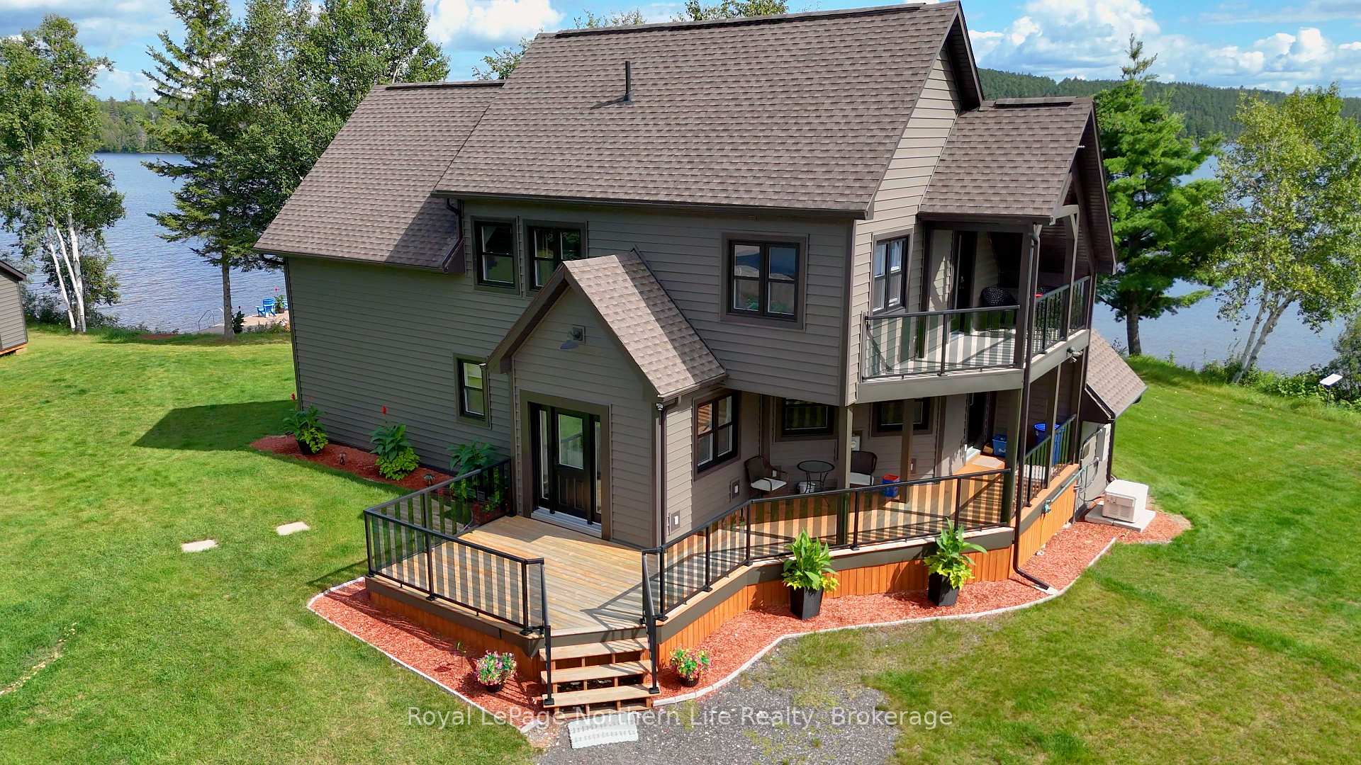 Photo 3 of 33 White Bear Court, Temagami — HOMEH