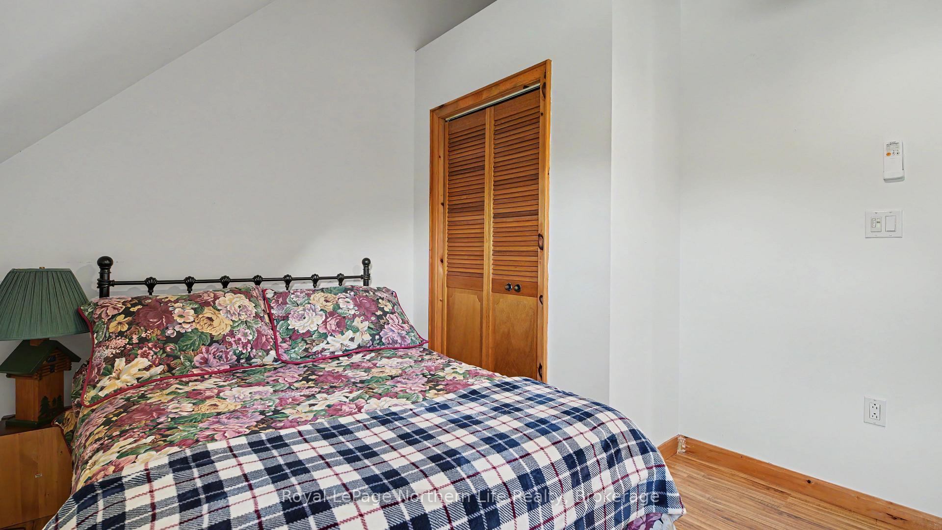 Photo 29 of 33 White Bear Court, Temagami — HOMEH