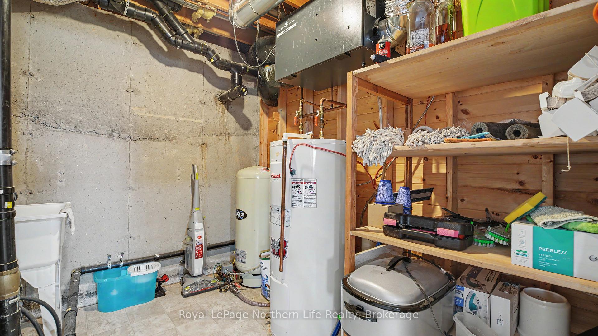 Photo 36 of 33 White Bear Court, Temagami — HOMEH