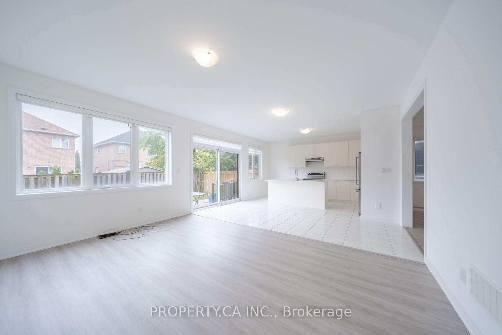 Photo 2 of 17 Jinnah Avenue, Markham, Middlefield — HOMEH