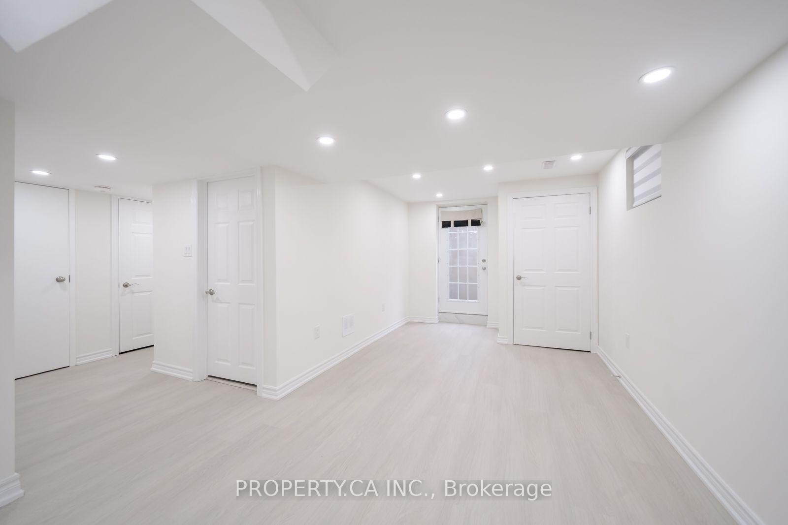 Photo 24 of 17 Jinnah Avenue, Markham, Middlefield — HOMEH
