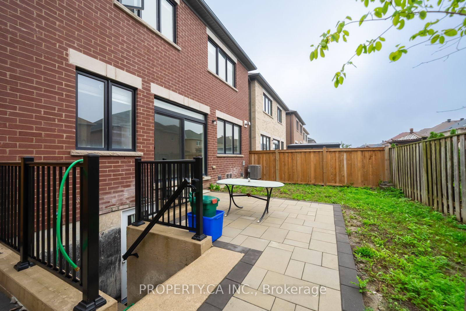 Photo 32 of 17 Jinnah Avenue, Markham, Middlefield — HOMEH