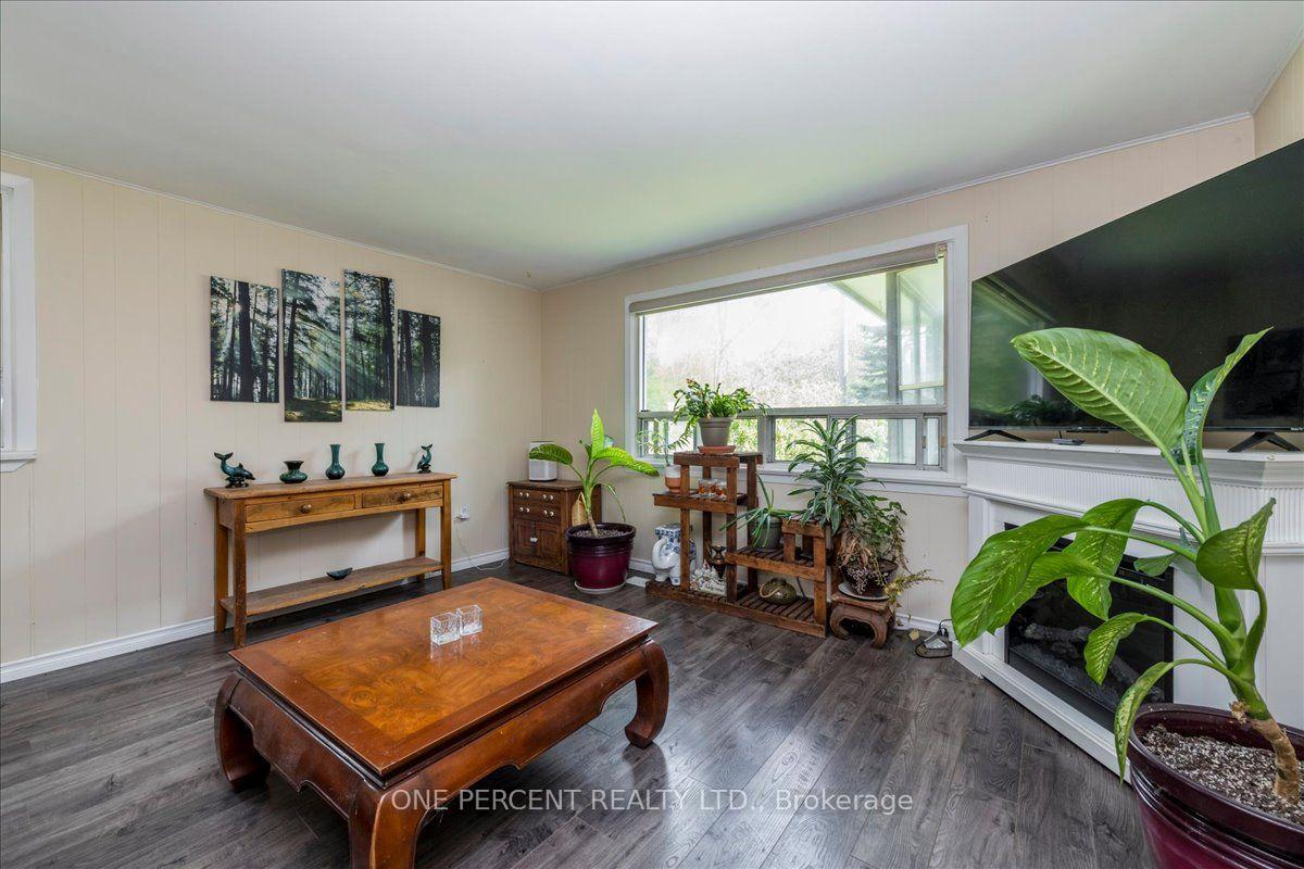 Photo 2 of 224 Foster Drive, Barrie, Painswick North — HOMEH