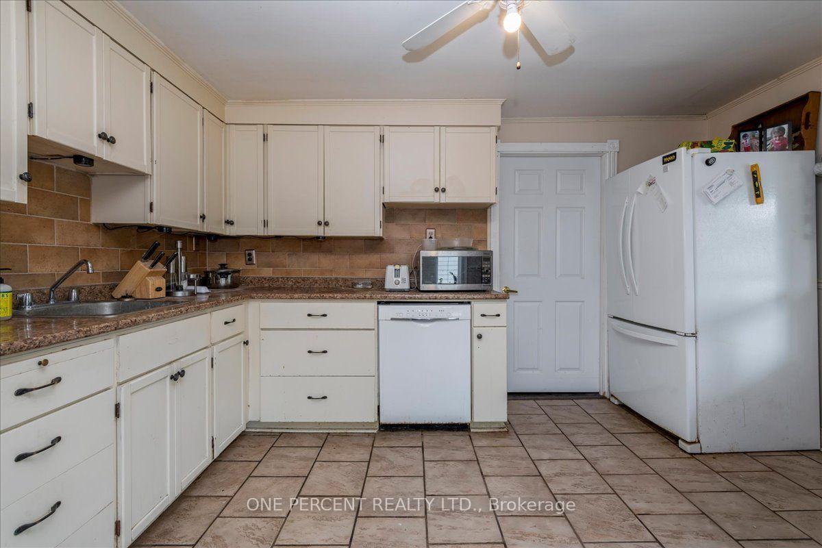 Photo 7 of 224 Foster Drive, Barrie, Painswick North — HOMEH