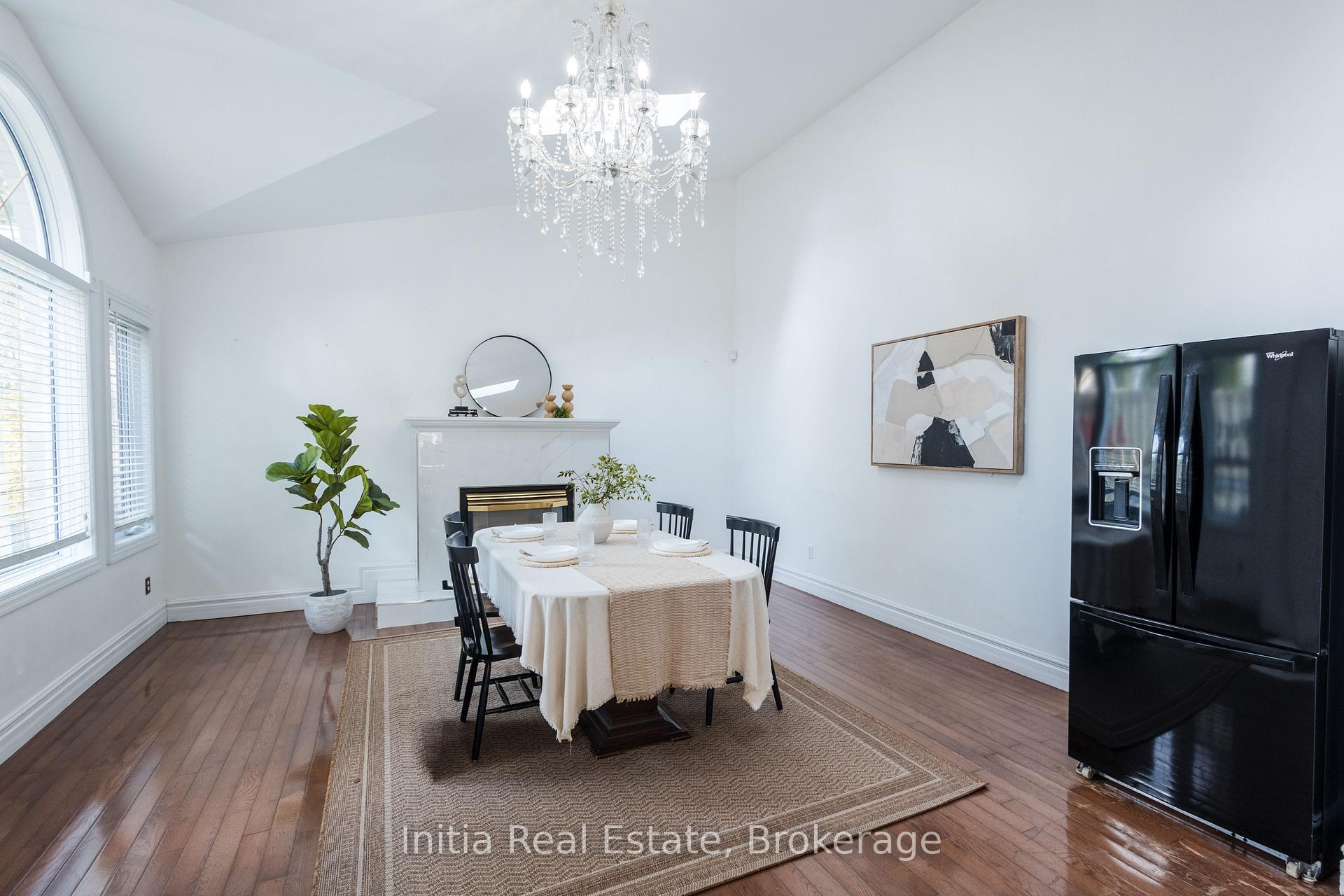 Photo 10 of 3400 St Patrick's Drive, Windsor — HOMEH